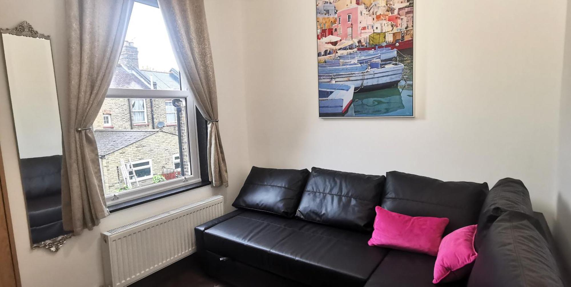 Beautiful London Home Sleeps 6, 2 Minutes To Metro Exteriör bild