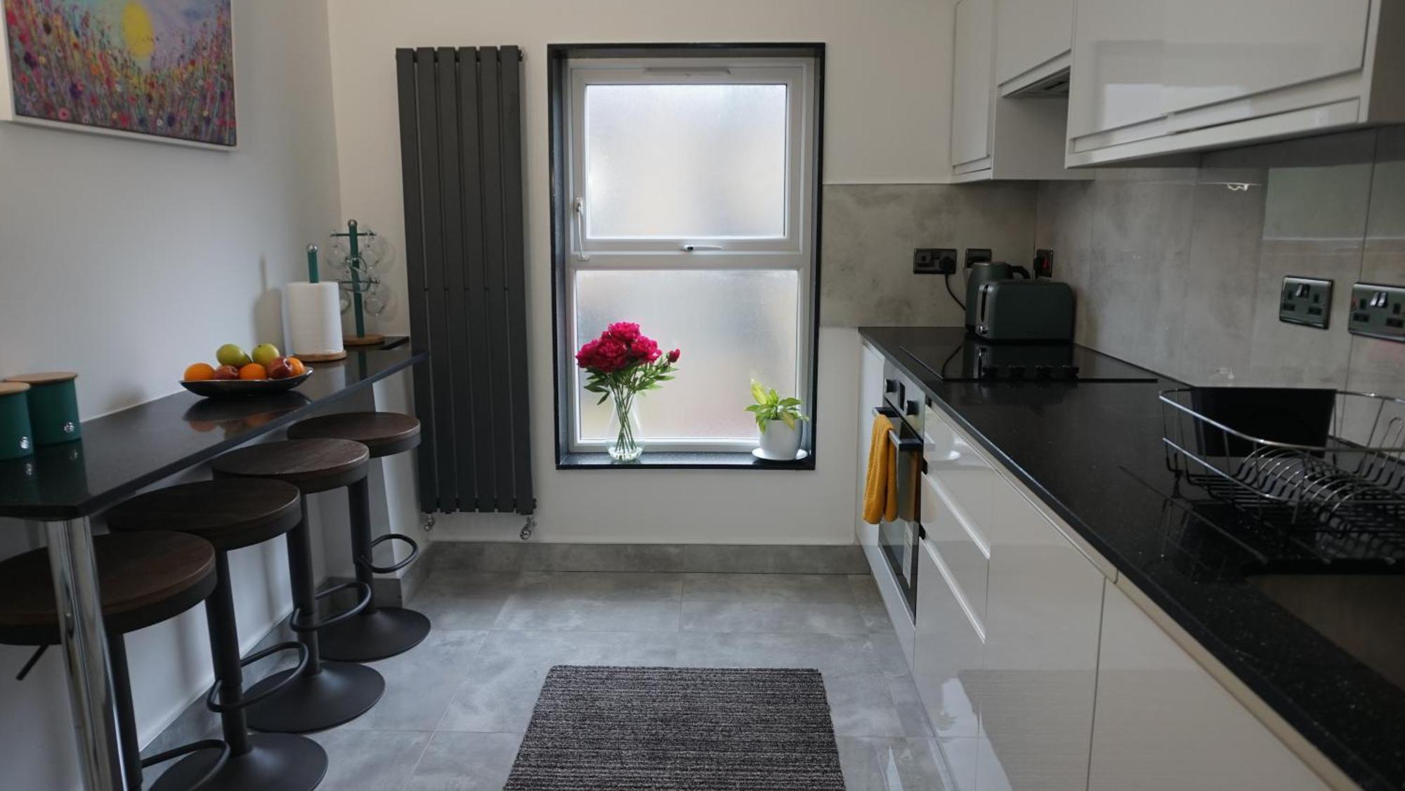 Beautiful London Home Sleeps 6, 2 Minutes To Metro Exteriör bild